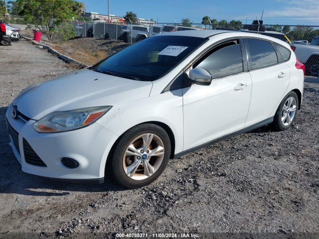 Ford FOCUS SE 2014 1FADP3K26EL150901 Image 2