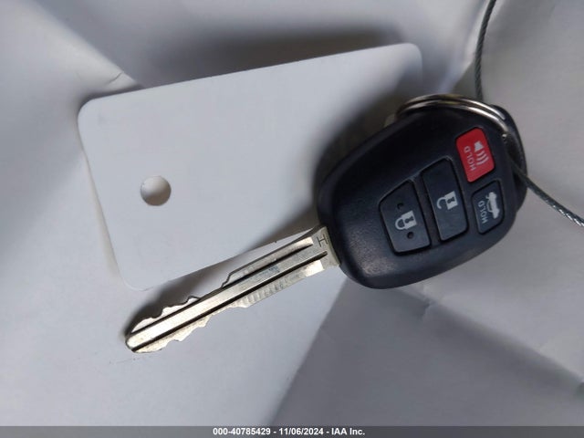 Toyota COROLLA LE 2016 5YFBURHE2GP512330 Image 11