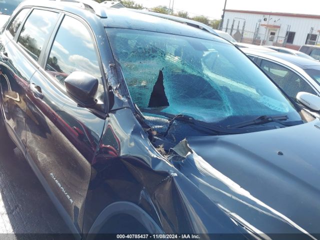 1C4PJLCB4LD500640 Jeep Cherokee Latitude Fwd
