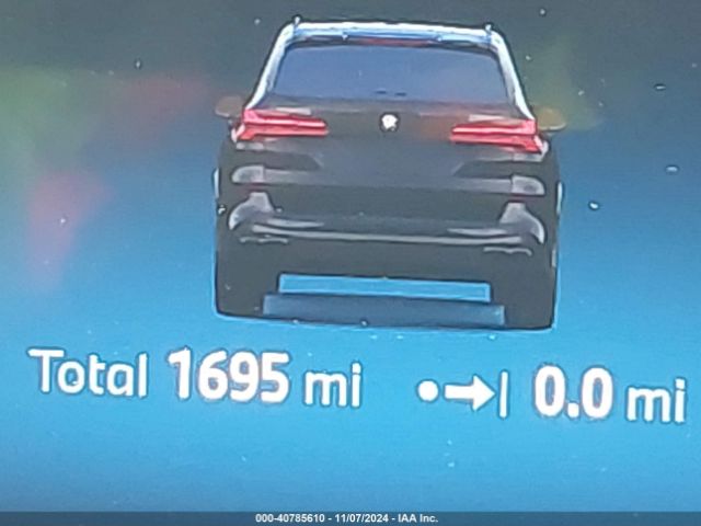 5UX33EU06S9X63942 BMW X5 M60i