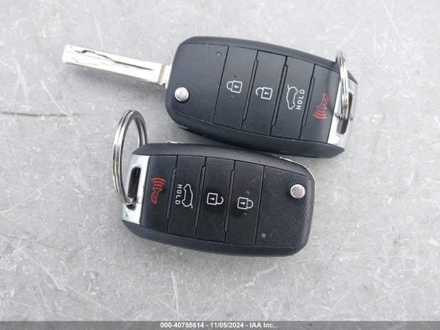 KIA Soul 2015 KNDJN2A25F7235978 Image 11