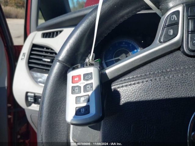 5TDDZ3DC4HS171050 Toyota Sienna Xle 7 Passenger