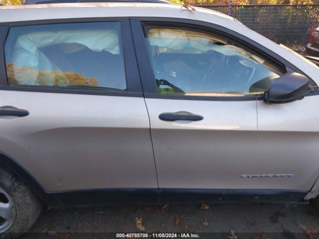 1C4PJLAB0FW677469 Jeep Cherokee Sport
