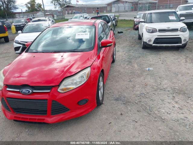 1FADP3K2XEL360255 Ford FOCUS SE