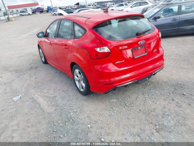 1FADP3K2XEL360255 Ford FOCUS SE
