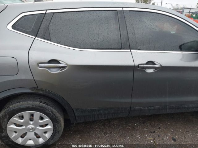 JN1BJ1CR9KW629619 Nissan Rogue Sport S