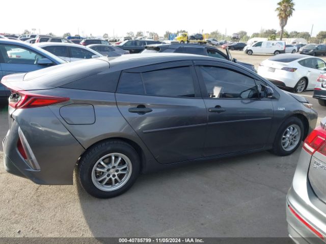 JTDKARFP6H3064116 Toyota Prius Prime Premium