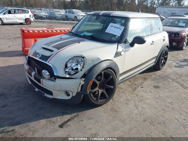 2010 MINI COOPER S WMWMF7C50ATZ72064 Photo 1