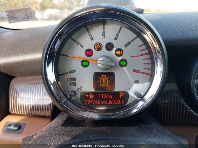 2010 MINI COOPER S WMWMF7C50ATZ72064 Photo 6