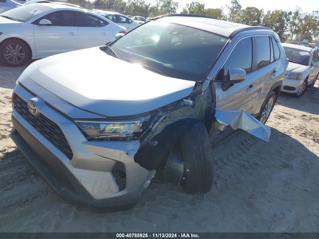 Toyota Rav4 Xle Premium 2021 2T3C1RFV0MC118781 Image 2