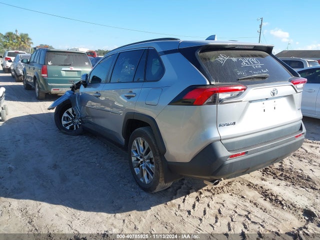 Toyota Rav4 Xle Premium 2021 2T3C1RFV0MC118781 Image 3