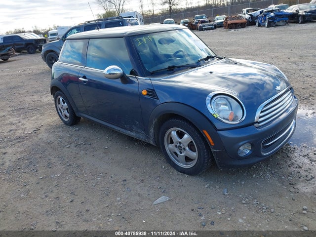 2011 MINI COOPER WMWSU3C55BT183500 Photo 0
