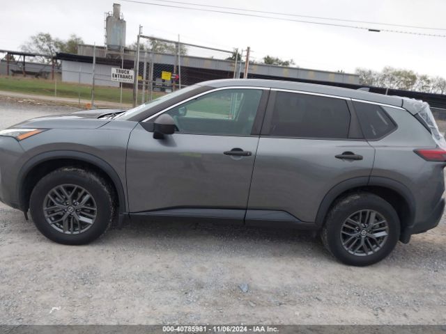 5N1AT3AA2MC757082 Nissan Rogue S Fwd