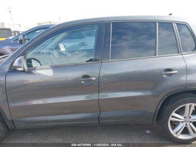 WVGAV3AX7EW555773 Volkswagen TIGUAN SE