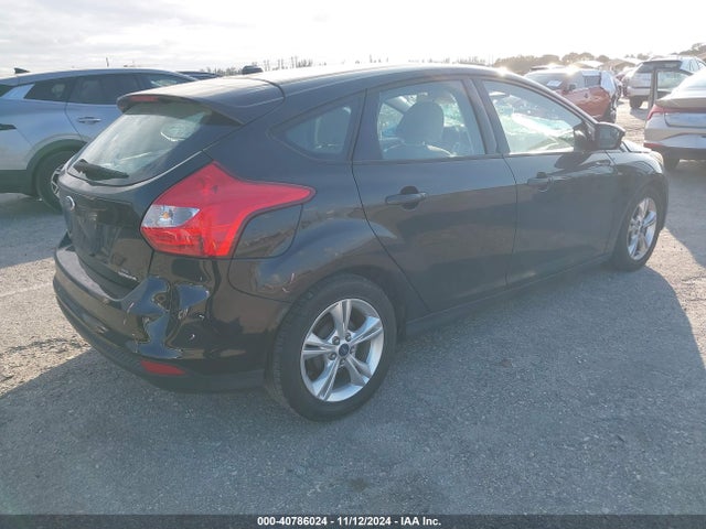Ford FOCUS SE 2014 1FADP3K2XEL272144 Image 4