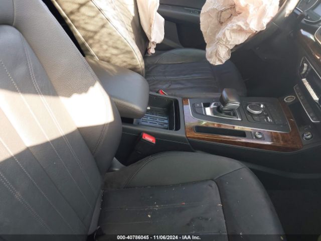 WA1ANAFY3J2114468 Audi Q5 2.0t Premium/2.0t Tech Premium