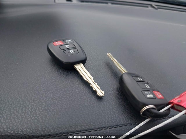 Toyota COROLLA LE 2015 2T1BURHE6FC350071 Image 11
