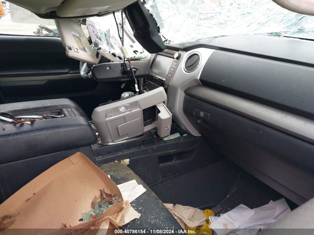 5TFRM5F16JX124310 Toyota Tundra Sr5 4.6l V8