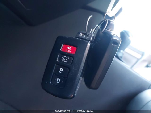 5TDJZRFH5HS513961 Toyota Highlander Xle
