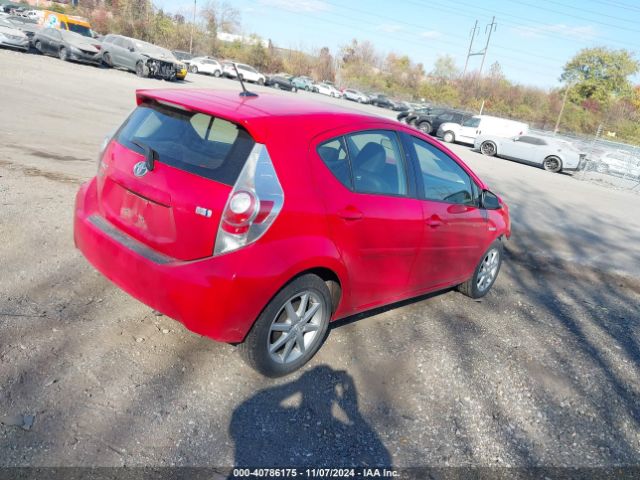 JTDKDTB38E1067436 Toyota Prius C Four