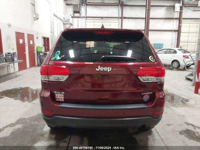 1C4RJFAG2JC200171 Jeep Grand Cherokee Laredo 4x4