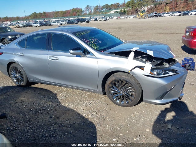 58AEA1C16RU052885 Lexus Es 300h Luxury