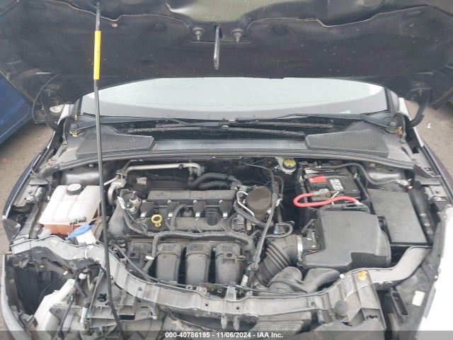 Ford FOCUS SE 2015 1FADP3F24FL353877 Image 10