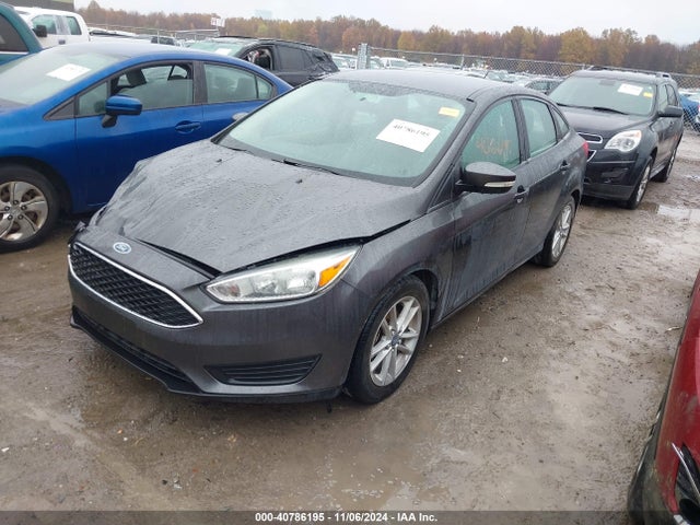 Ford FOCUS SE 2015 1FADP3F24FL353877 Image 2