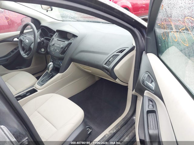 Ford FOCUS SE 2015 1FADP3F24FL353877 Image 5