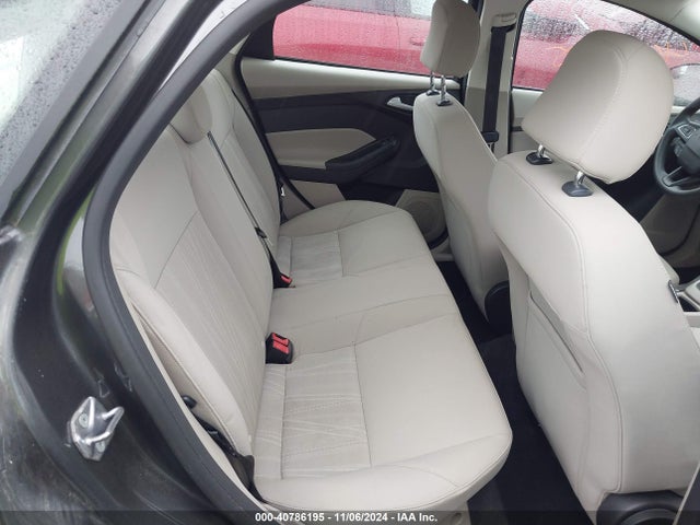 Ford FOCUS SE 2015 1FADP3F24FL353877 Image 8