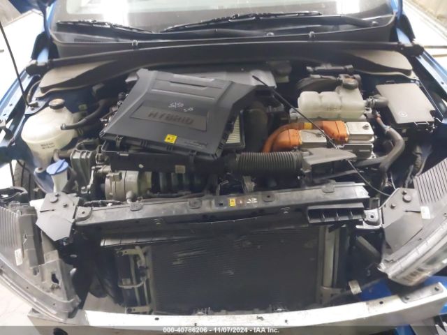 KMHC65LC2JU068613 Hyundai Ioniq Hybrid Blue