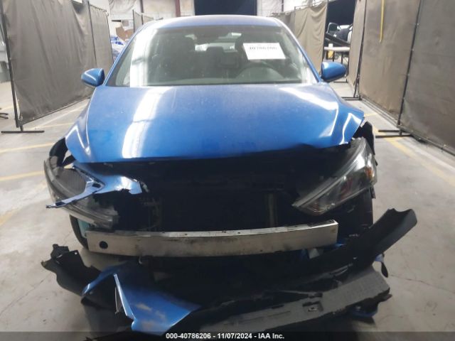 KMHC65LC2JU068613 Hyundai Ioniq Hybrid Blue