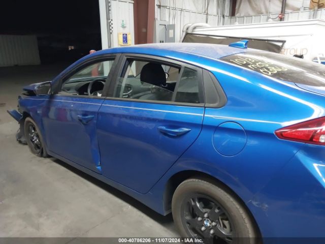 KMHC65LC2JU068613 Hyundai Ioniq Hybrid Blue