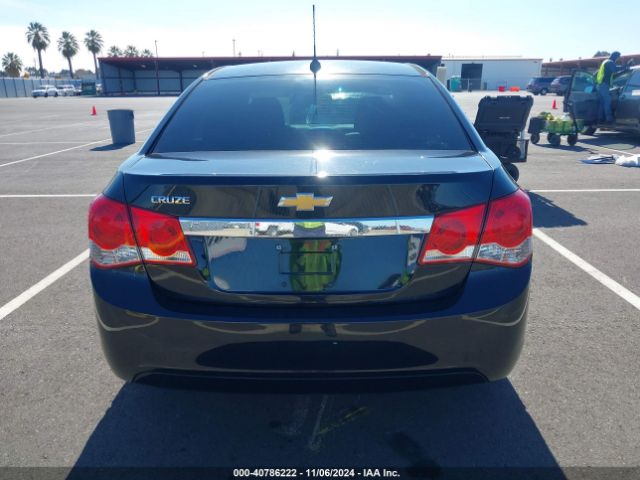 1G1PA5SH3F7106544 Chevrolet Cruze Ls Auto