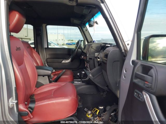 1C4BJWEG7EL121502 Jeep Wrangler Unlimited Sahara