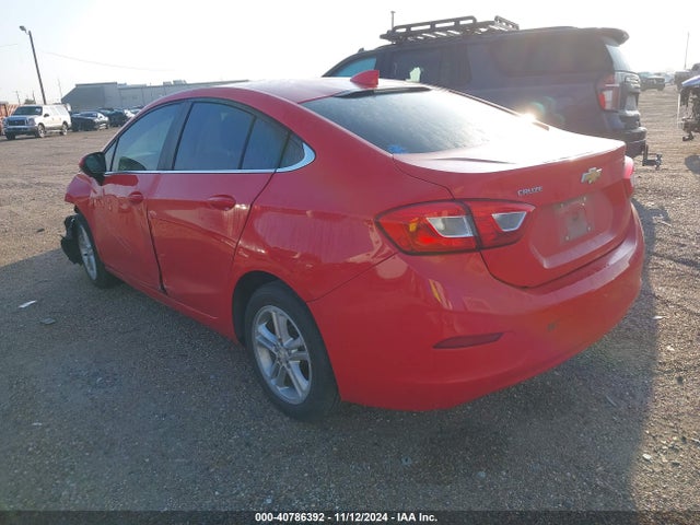 Chevrolet Cruze Lt Auto 2018 1G1BE5SM8J7221824 Image 3