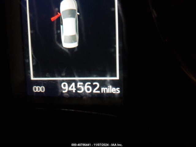 Toyota COROLLA SE 2018 5YFBURHE8JP757303 Image 7