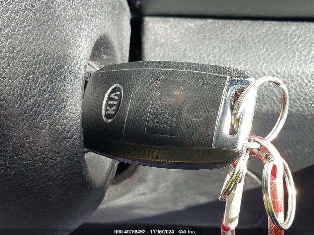 3KPA24AB3KE215131 KIA RIO S