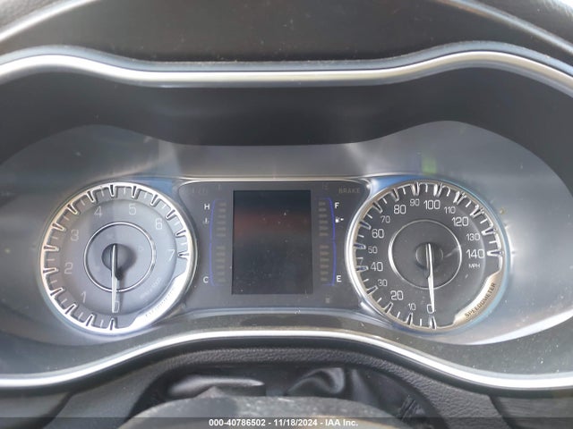 Chrysler 200 Limited 2015 1C3CCCAB4FN685061 Image 7