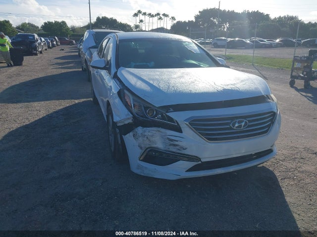 Hyundai SONATA SE 2015 5NPE24AF1FH201587 Image 6