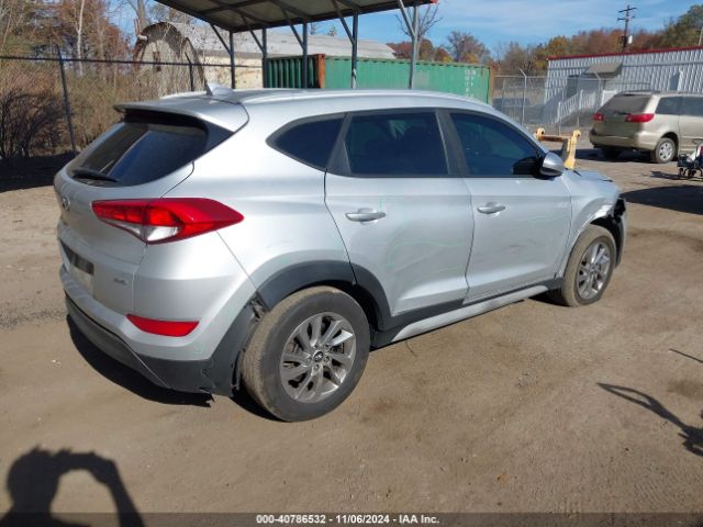 KM8J3CA48JU730842 Hyundai TUCSON SEL