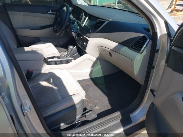 KM8J3CA48JU730842 Hyundai TUCSON SEL