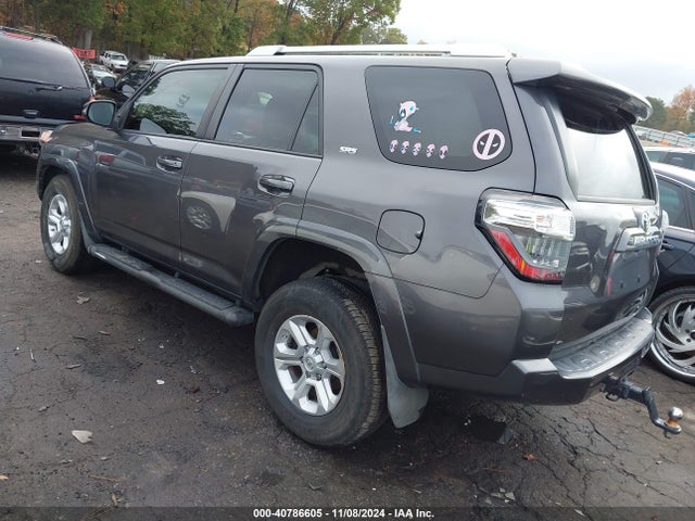 Toyota 4runner Sr5 Premium 2018 JTEZU5JR8J5184481 Image 3