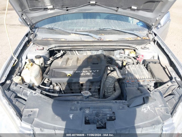 Chrysler 200 LX 2014 1C3CCBAB8EN205421 Image 10