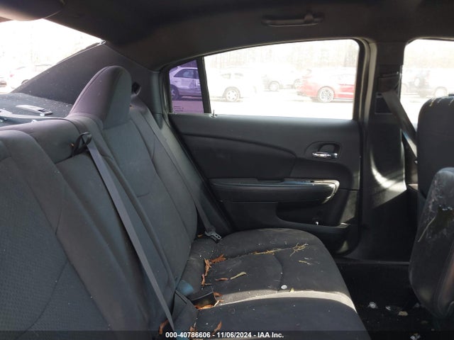 1C3CCBAB8EN205421 Chrysler 200 LX