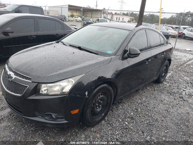 1G1PA5SH3E7175541 Chevrolet Cruze Ls Auto