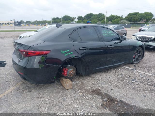 ZARFAMAN0K7622140 Alfa Romeo Giulia Sport Rwd