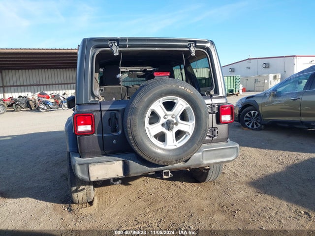 1C4HJXDG8KW536596 Jeep Wrangler Unlimited Sport S 4x4
