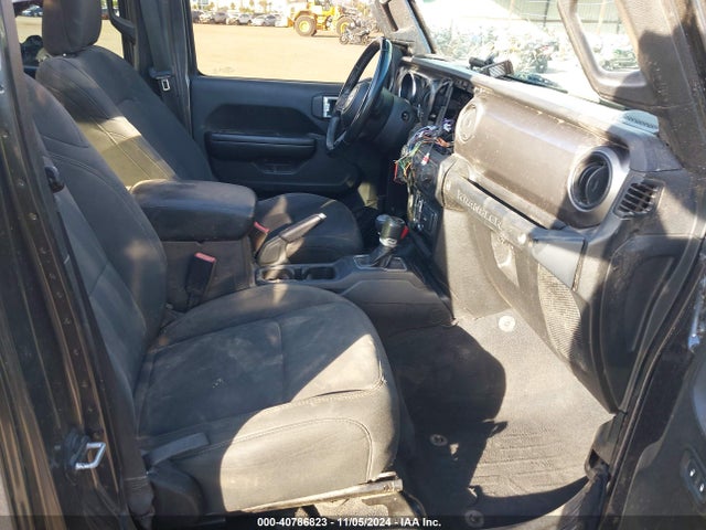 1C4HJXDG8KW536596 Jeep Wrangler Unlimited Sport S 4x4