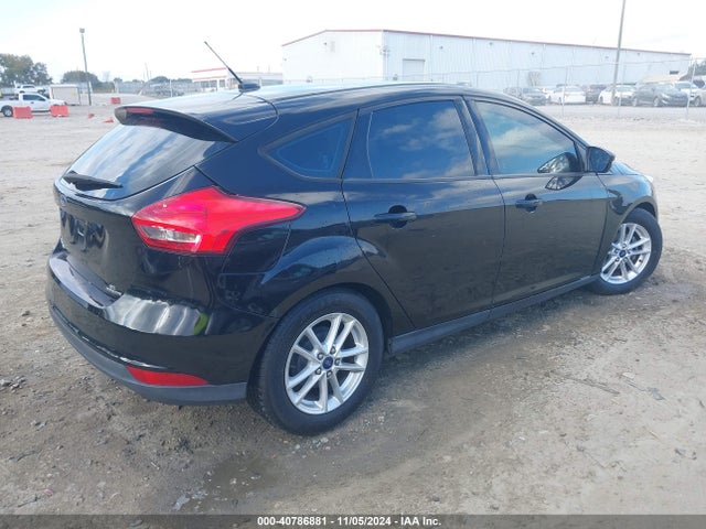 Ford FOCUS SE 2016 1FADP3K2XGL259221 Image 4